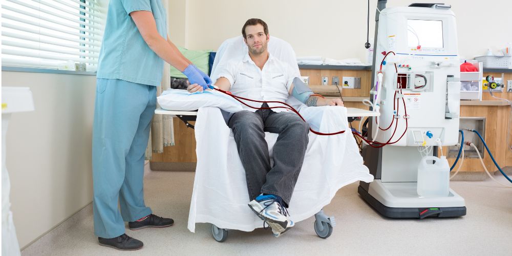 Điều trị suy thận giai đoạn cuối bằng phương pháp chạy thận nhân tạo