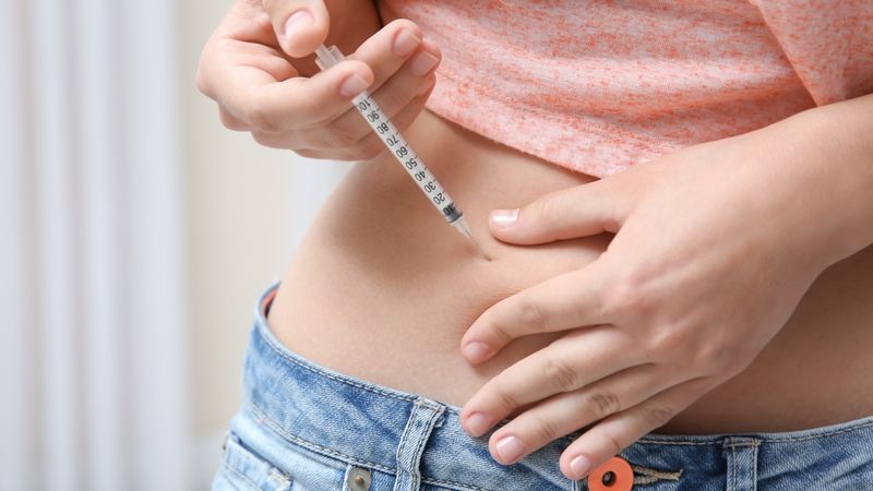 Hình minh họa kết hợp thêm tiêm Insulin 