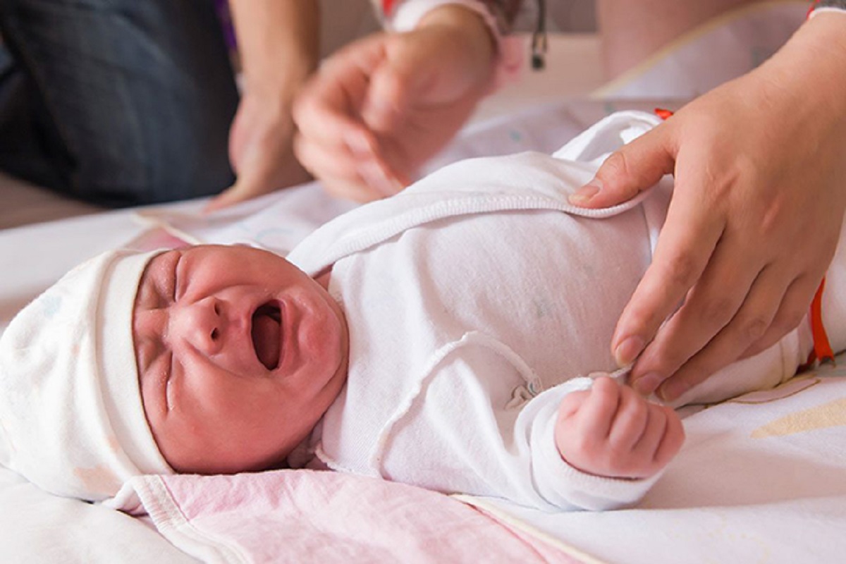 Khi nghi ngờ trẻ bị tắc ruột cần đưa trẻ đến ngay bác sĩ