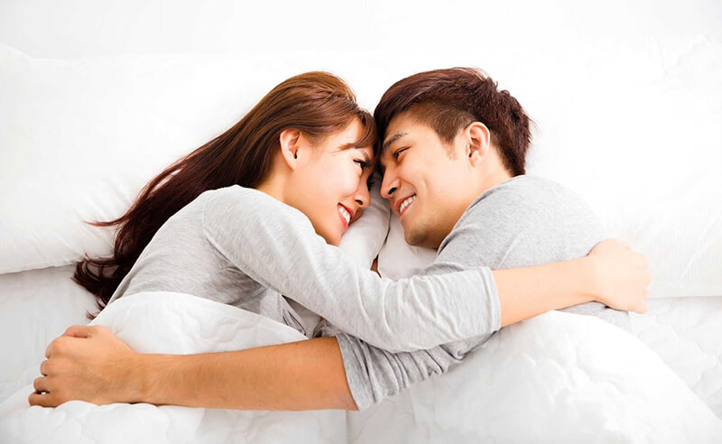 Người đàn ông dễ dàng cởi mở và chia sẻ nhiều hơn bạn sau khi quan hệ
