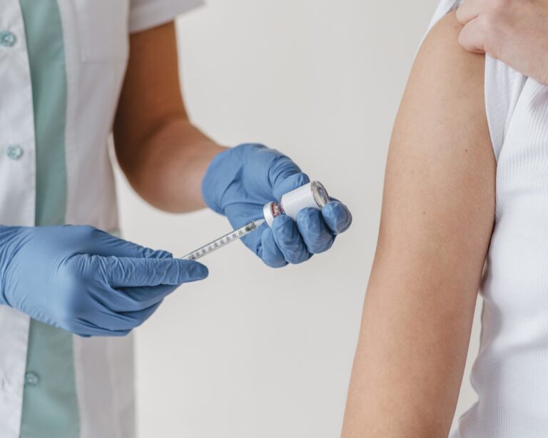 Tiêm phòng vaccin cúm