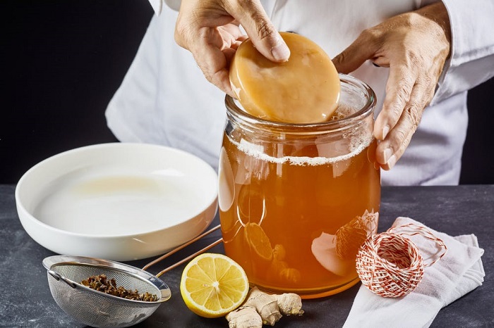 Nên uống kombucha lượng vừa phải để đảm bảo an toàn