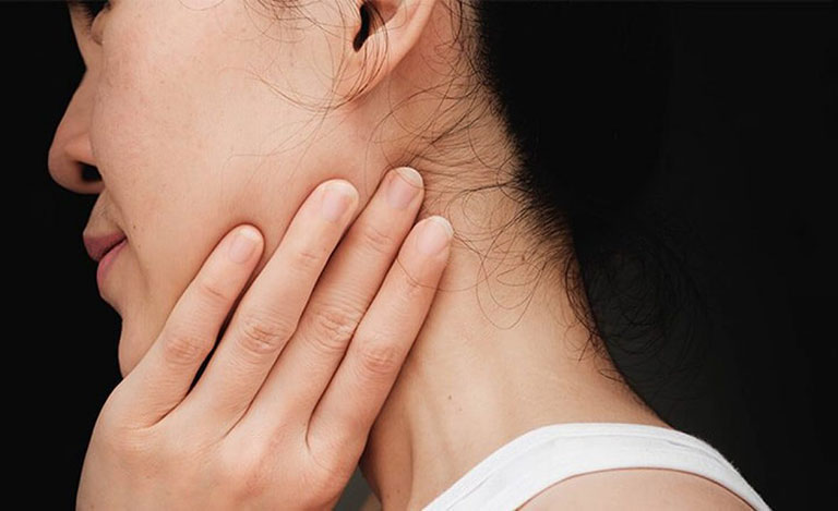 Triệu chứng u men xương hàm
