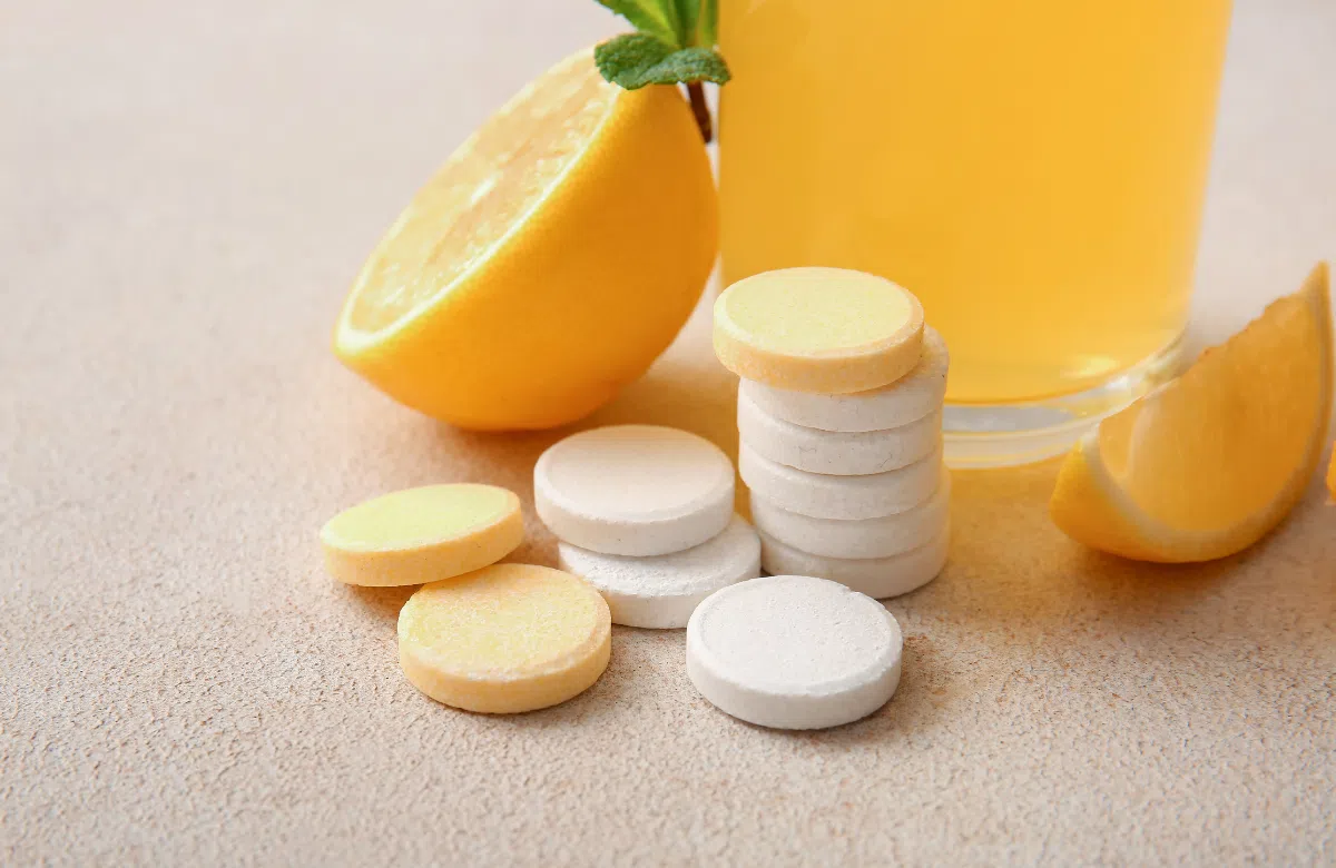 Uống vitamin c vào buổi tối