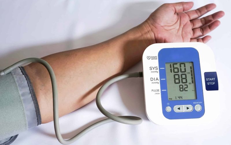 Căng thẳng và chất kích thích là những tác nhân hàng đầu gây tăng huyết áp kịch phát