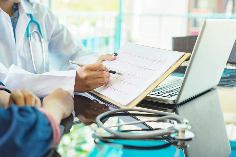 Tùy vào triệu chứng bệnh mà bác sĩ sẽ đưa ra hướng điều trị cụ thể