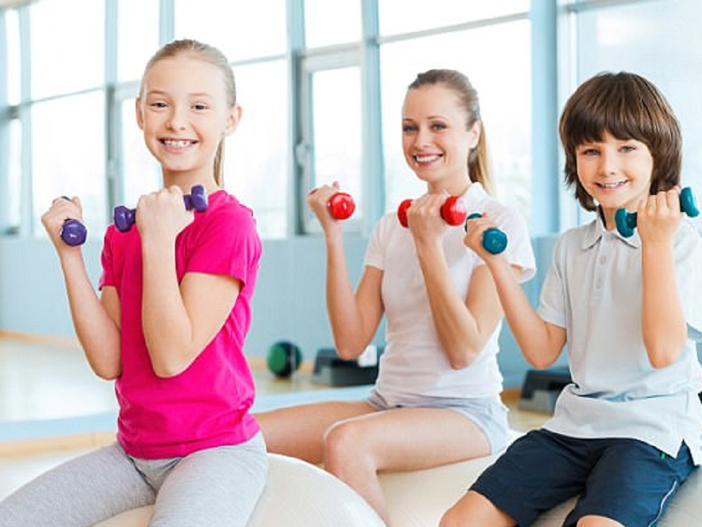 Khuyến khích trẻ tập thể dục để tăng cường sức khỏe