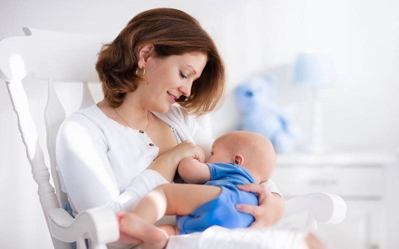 Mẹ cho con bú vẫn có một tỷ lệ nhỏ nguy cơ mắc bệnh lý về vú