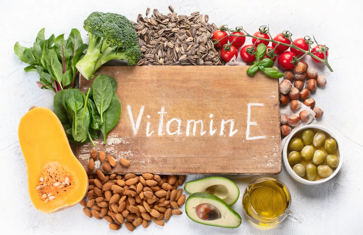 Vitamin E có tác dụng giúp giữ cho làn da mềm mại và có độ đàn hồi cao