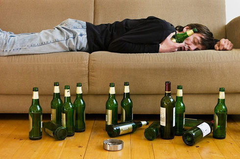 Người uống nhiều rượu bia có nguy cơ bị vô sinh cao