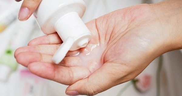 Vệ sinh vùng kín sạch sẽ khô ráo, thoáng mát