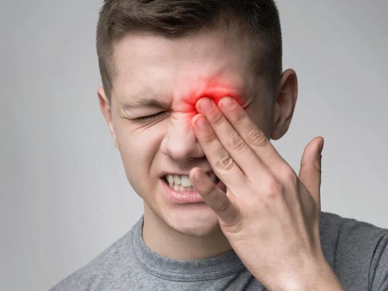 Liệt vận nhãn có thể là dấu hiệu cảnh báo của nhiều bệnh lý thần kinh nguy hiểm