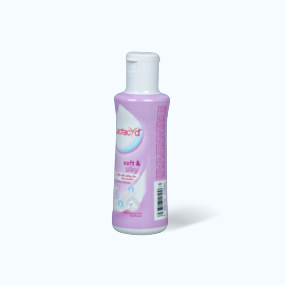 Dung Dịch Vệ Sinh Phụ Nữ LACTACYD Soft & Silky (150ml)