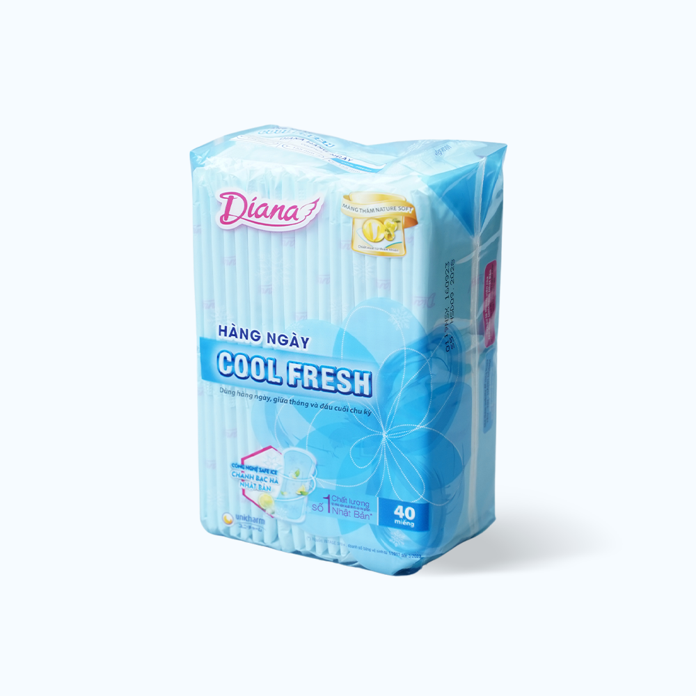 Băng vệ sinh mát lạnh hàng ngày Diana Sensi Cool Fresh (40 miếng/gói)