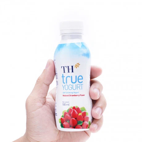 Sữa chua uống TH TRUE MILK tuyệt trùng hương dâu (Chai 180ml)